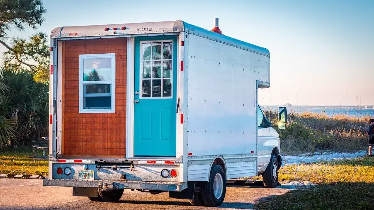 20 box truck conversion ideas - RV Living